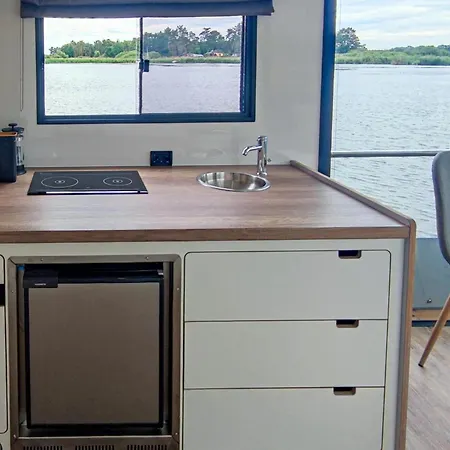 Botel 1 Bedroom Front Ship In Havelsee Ot Kutzkow